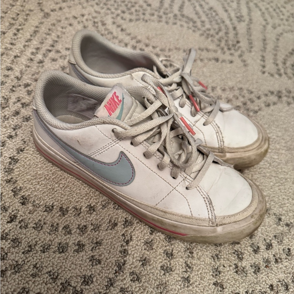 Nike Kids White and Light Blue Sneakers